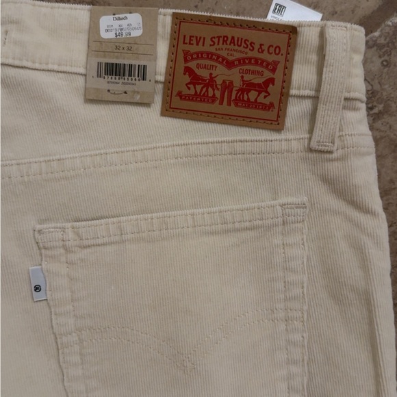 Levi High Rise Boot Cut Jean - Picture 5 of 6